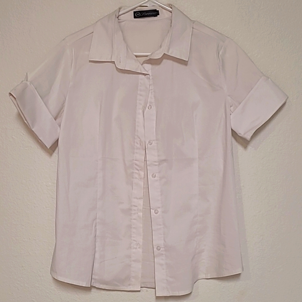 Junnow, L, White Button Down Short Sleeve top